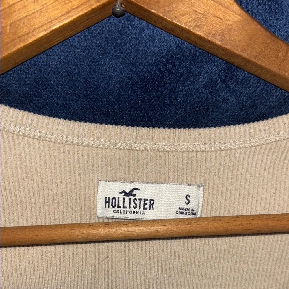 Hollister Tan Long Sleeve Fitted Bodysuit - Picture 3 of 6